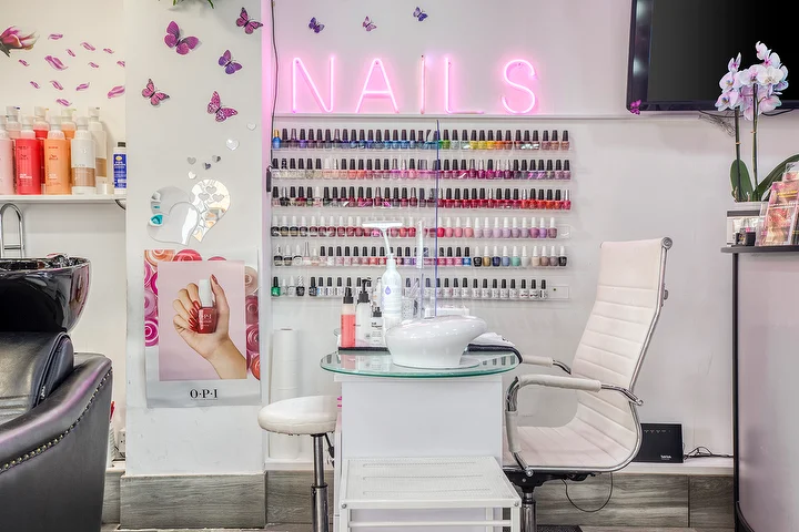 Loveth Love Beauty Salon Gallery 6